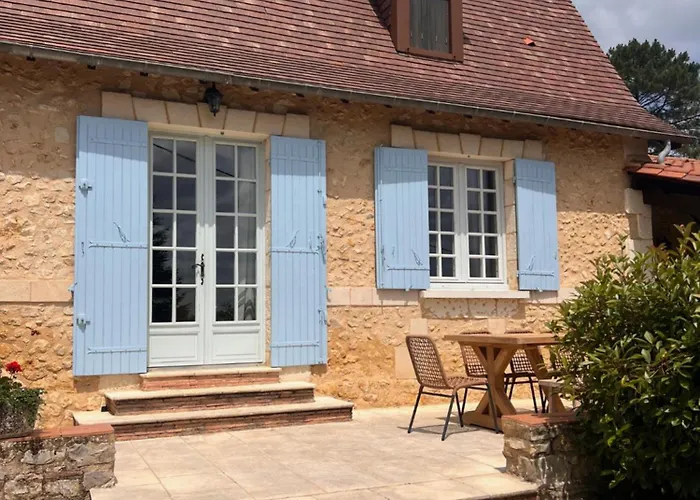 Le Soleil D'eyraud בית נופש *