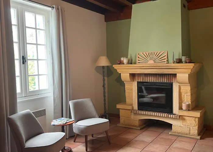 Le Soleil D'eyraud בית נופש